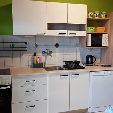 Apartmani Leko Mirjana Baska Voda Luaran gambar