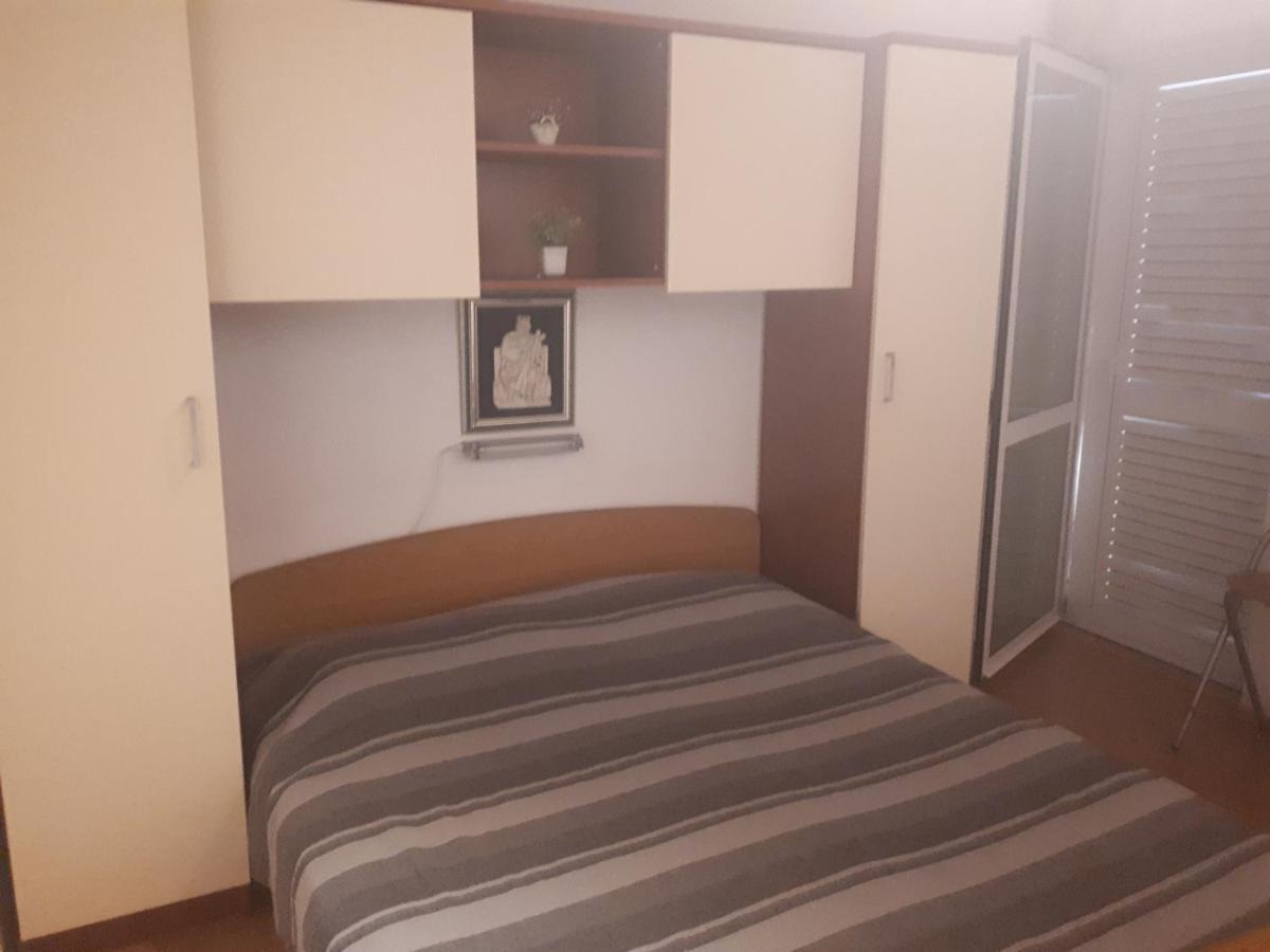 Apartmani Leko Mirjana Baska Voda Luaran gambar