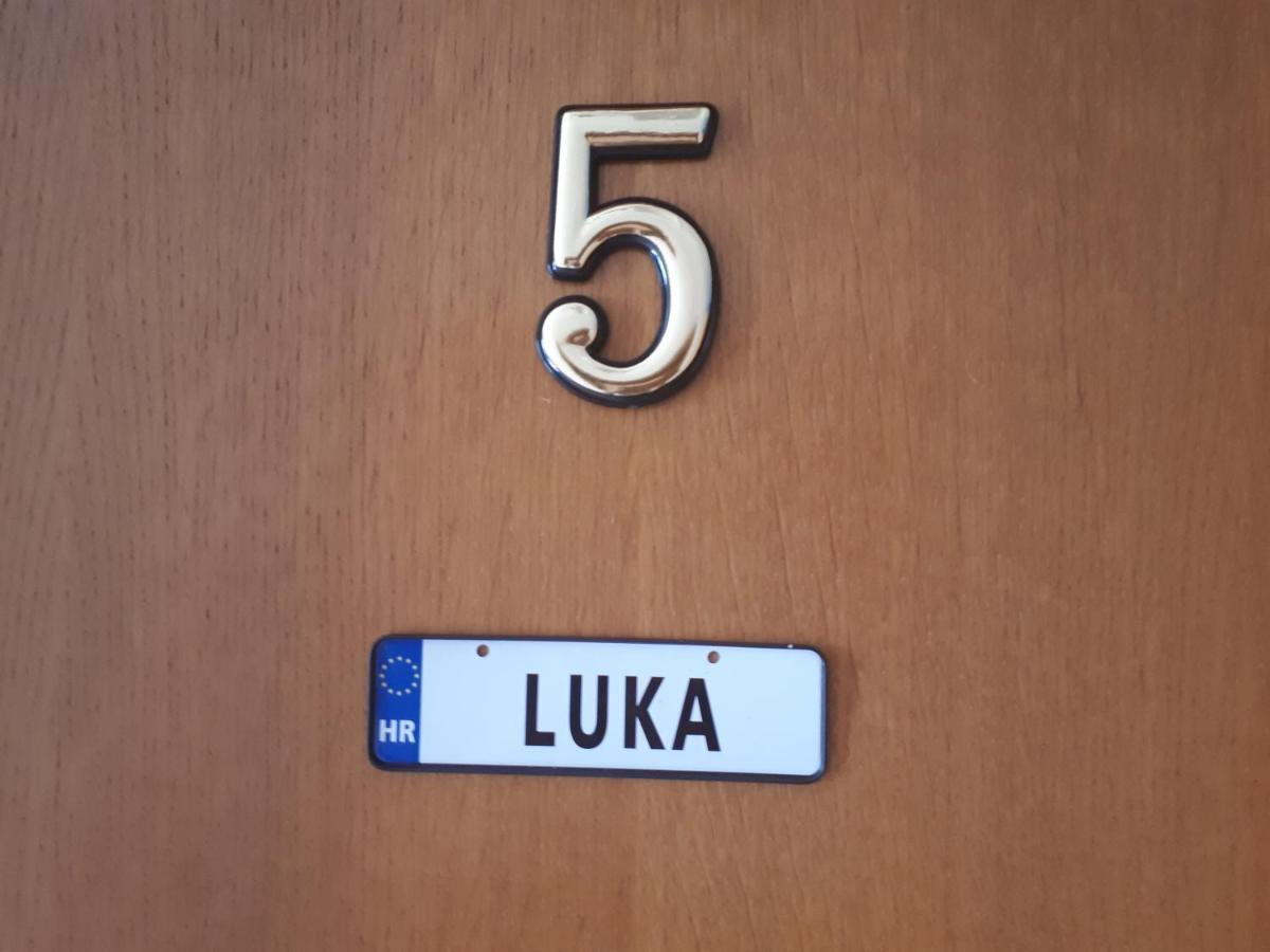 Apartmani Leko Mirjana Baska Voda Luaran gambar