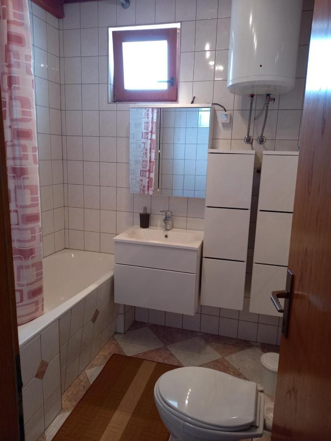 Apartmani Leko Mirjana Baska Voda Luaran gambar