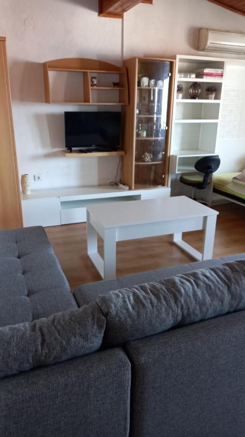 Apartmani Leko Mirjana Baska Voda Luaran gambar