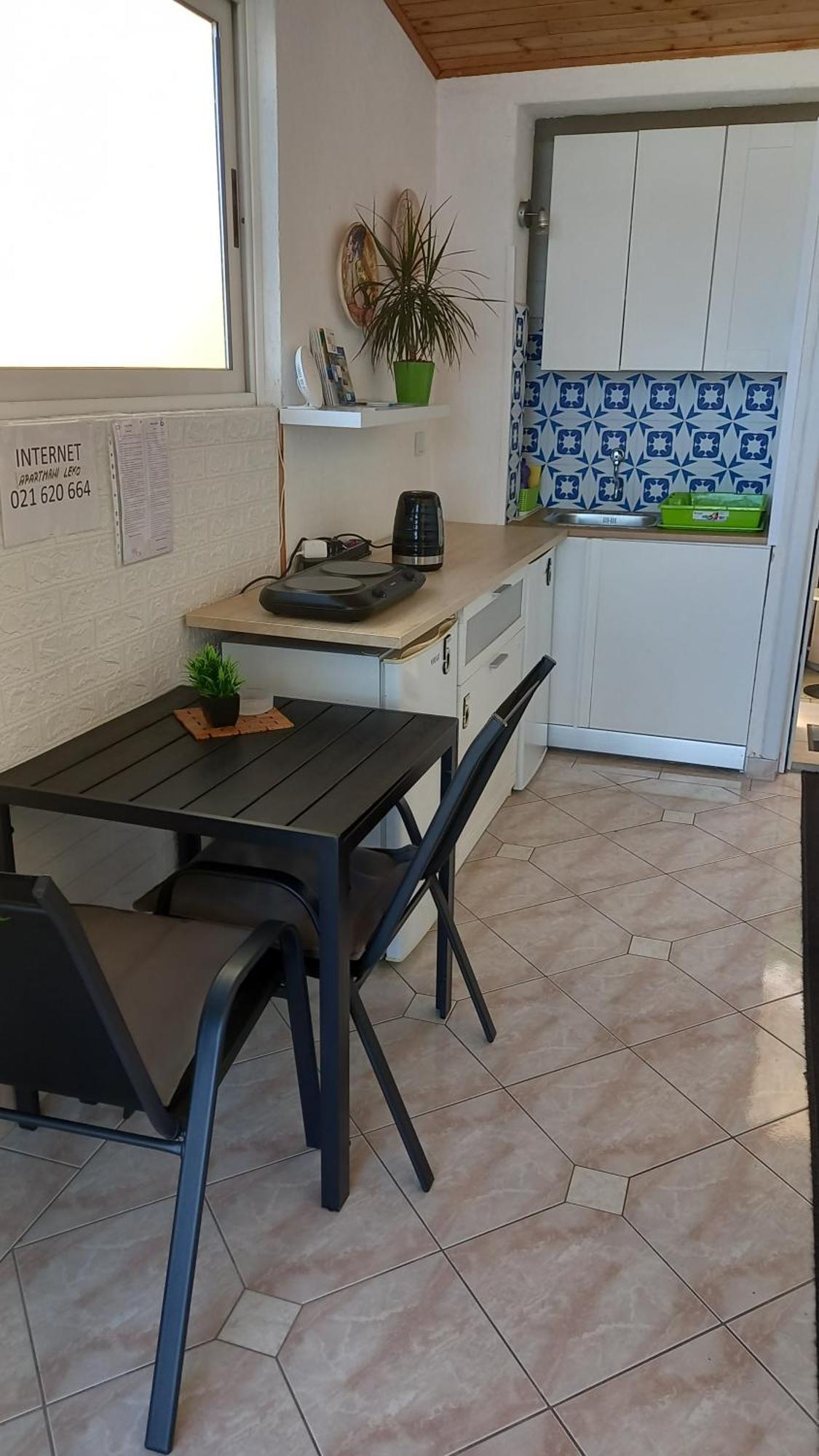 Apartmani Leko Mirjana Baska Voda Luaran gambar